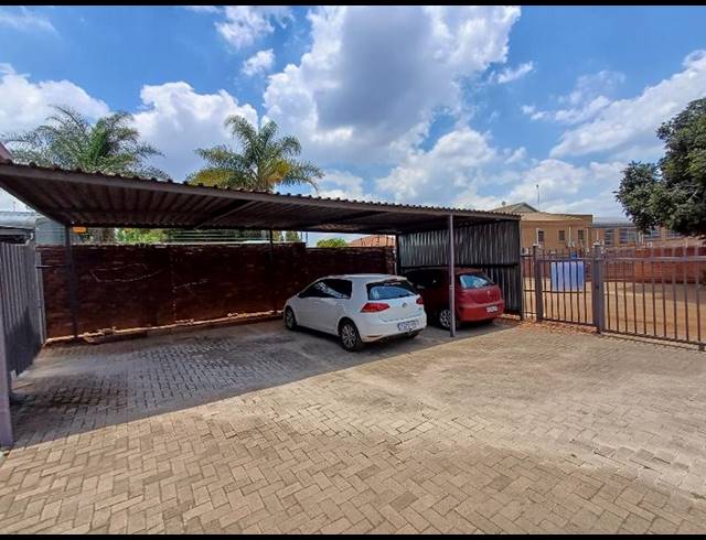 INDUSTRIAL PROPERTY TO RENT IN HENNOPSPARK